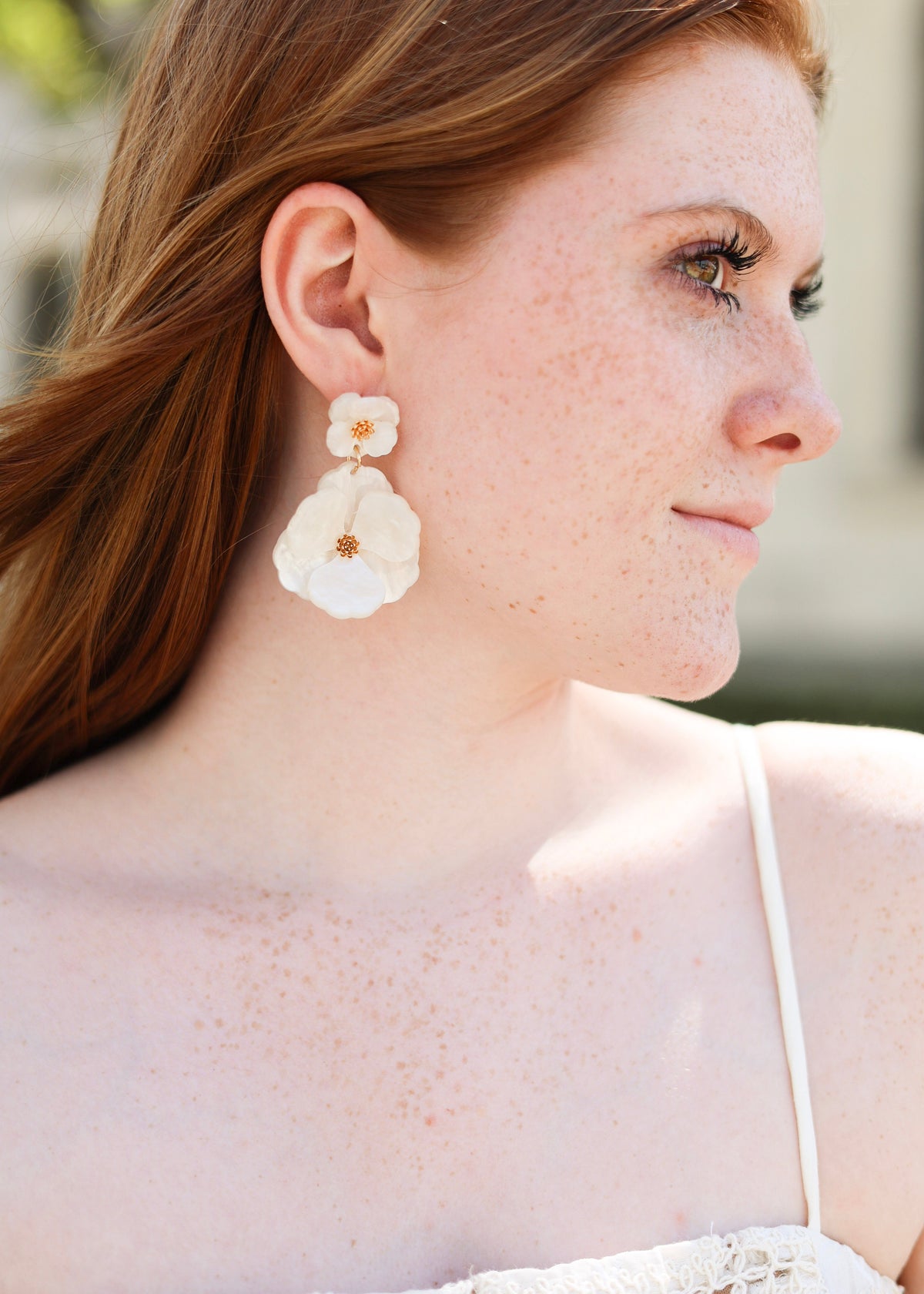 Blossom Earrings - White/Gold