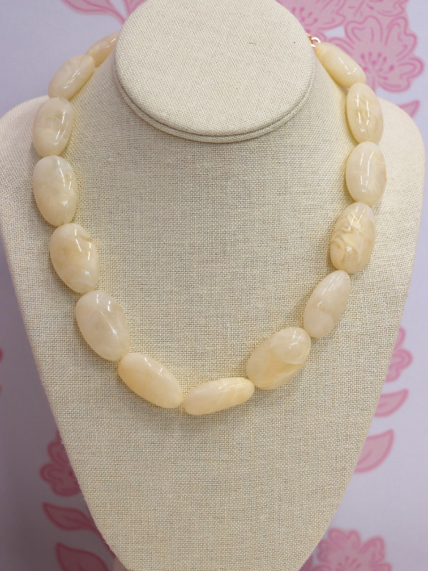 Acrylic Oval Shape Necklace - Ivory