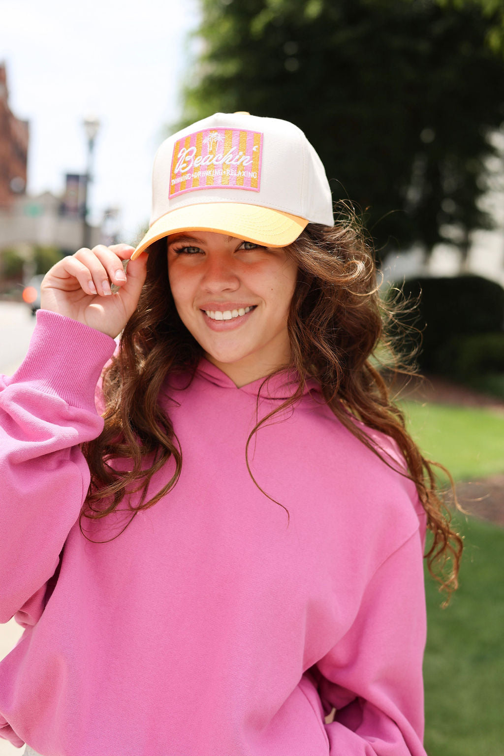 Beachin' - Vintage Trucker Hat
