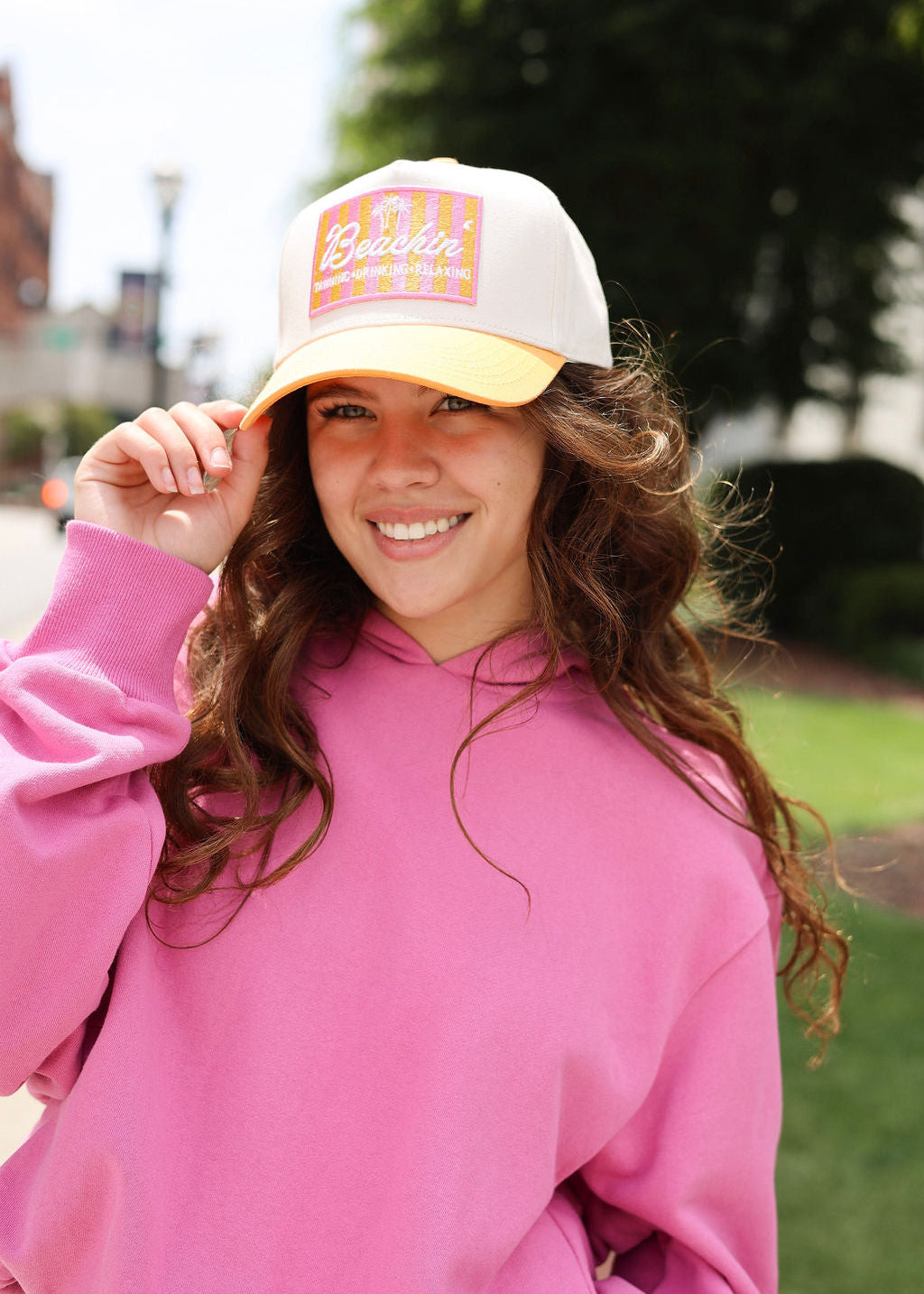 Beachin' - Vintage Trucker Hat