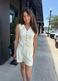 Season's Bloom Pleated Shorts - Butter Yellow