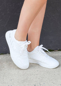 What A Classic Star Sneakers - White