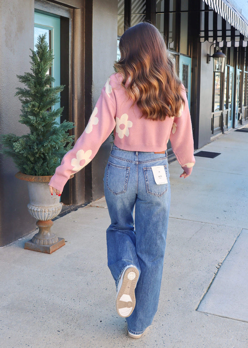 Picking Daisy Crop Sweater - Pink Cream