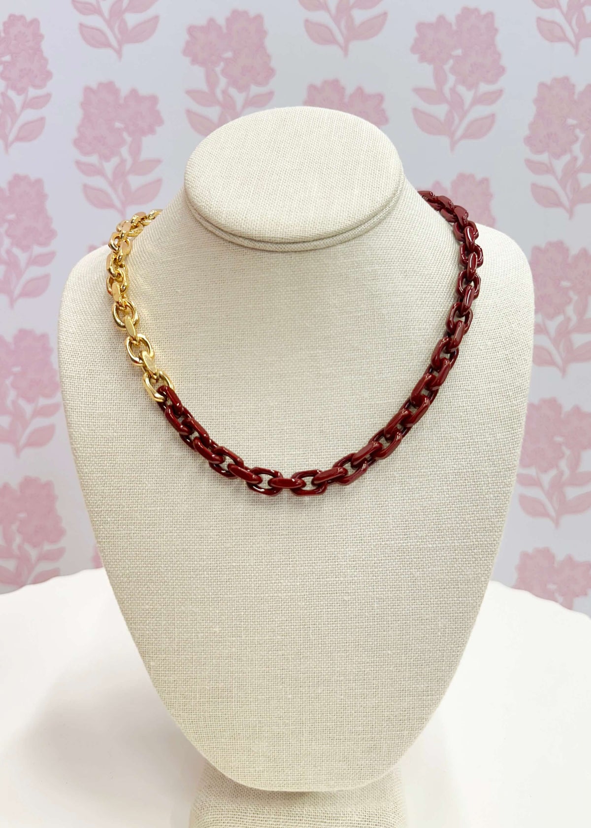 In The Moment Chain Necklace - Burgundy/Gold