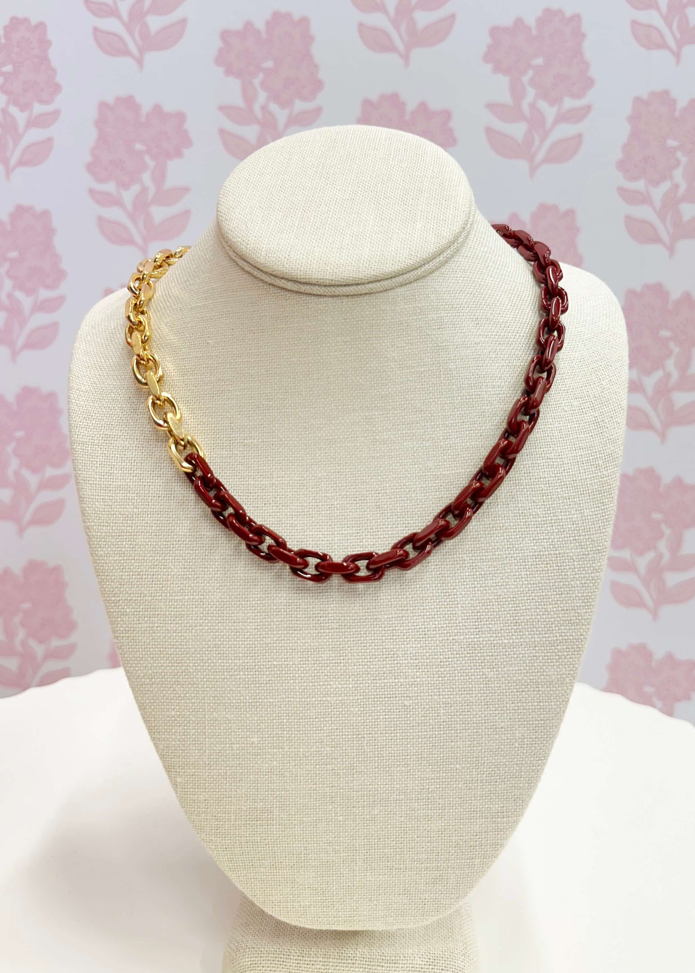 In The Moment Chain Necklace - Burgundy/Gold
