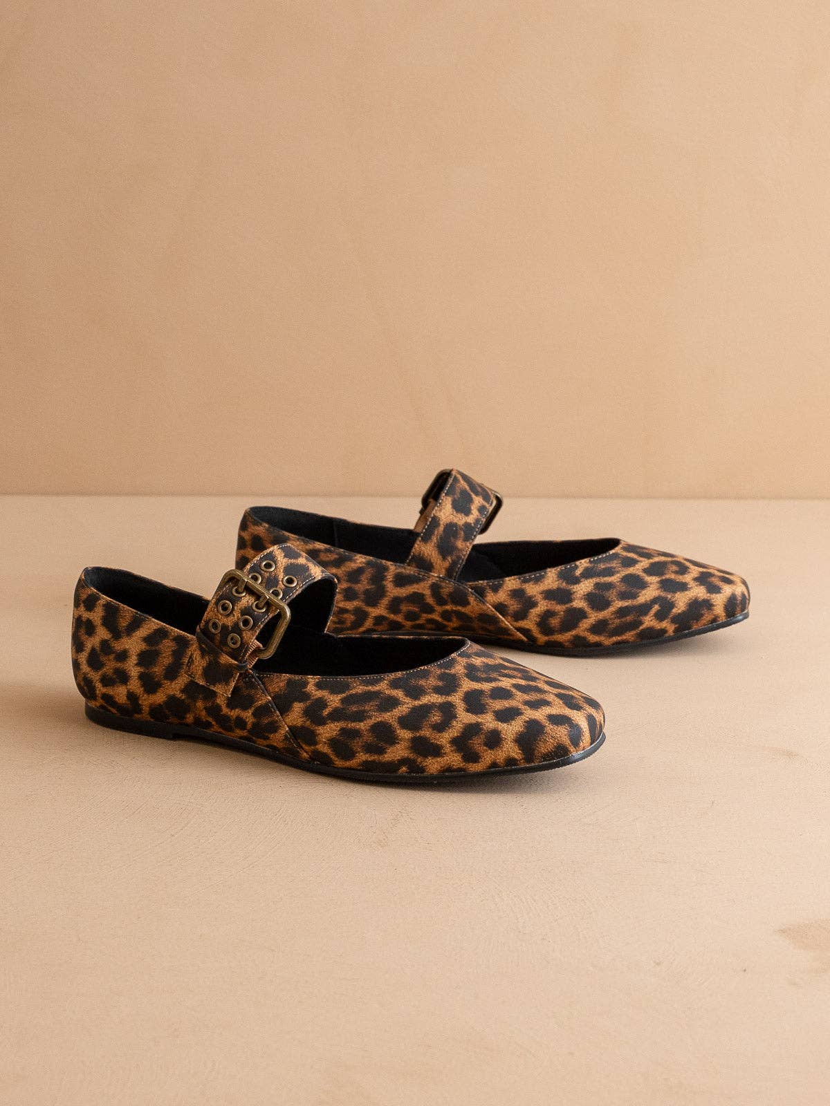 Leopard ballet flat styled for spring outfit