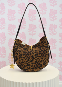 Leopard print shoulder bag with gold clasp detail