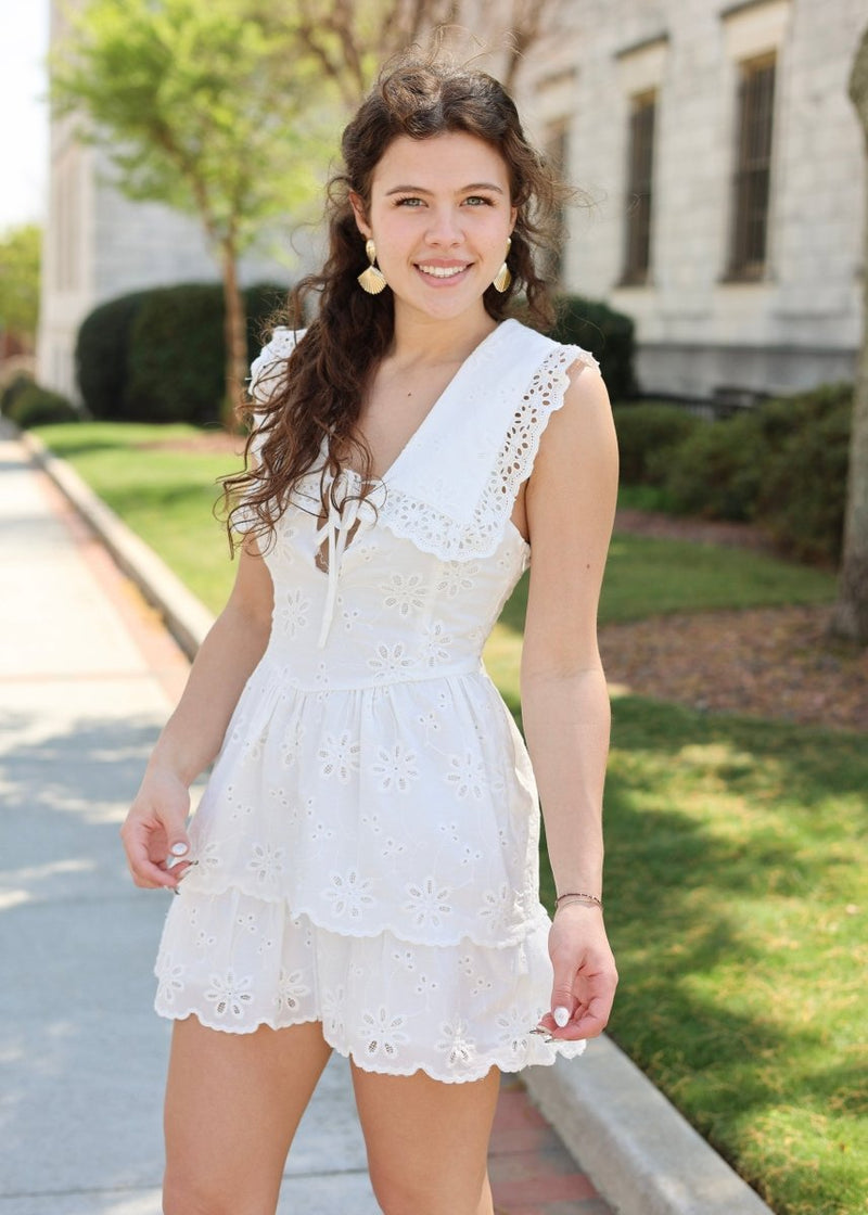 mini white eyelet dress Olivia Pairs perfectly with kitten Size:XL/XXL | fits size US 16-18 2020week12 8 Ways to Style