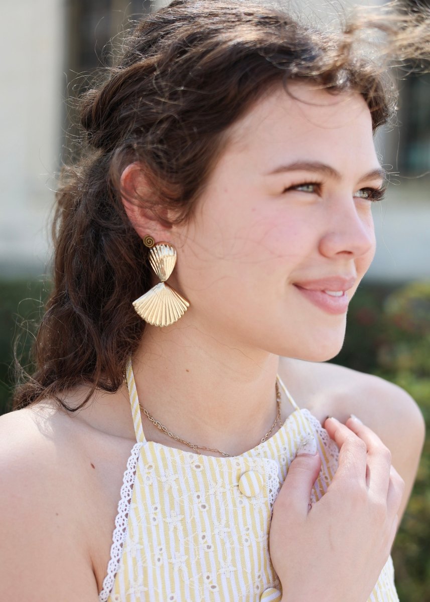 Seaside Shell Earrings - Gold