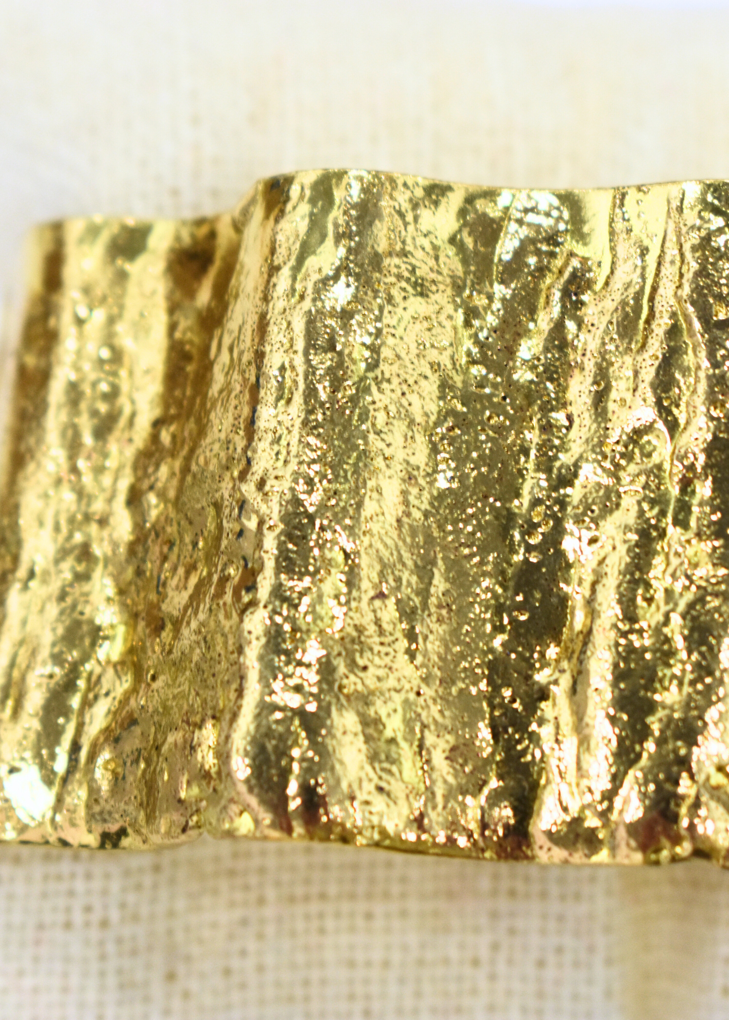 Minimal gold wave cuff detail view