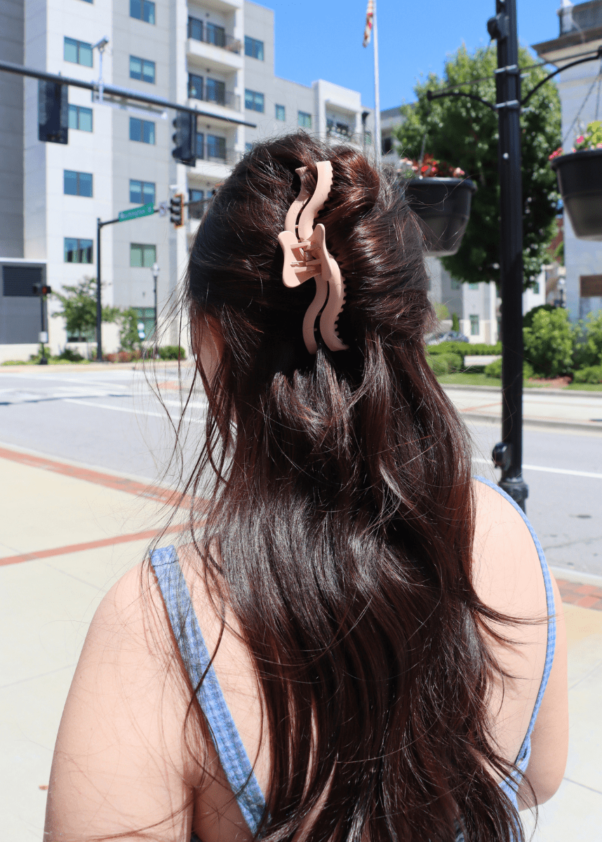 Wavy Original Hold Everything Claw - Matte Champagne